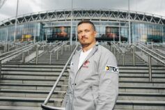 усик біографія