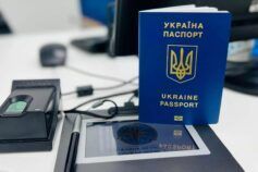 Як доглядати тюльпани у вазі, щоб зберегти їх надовше