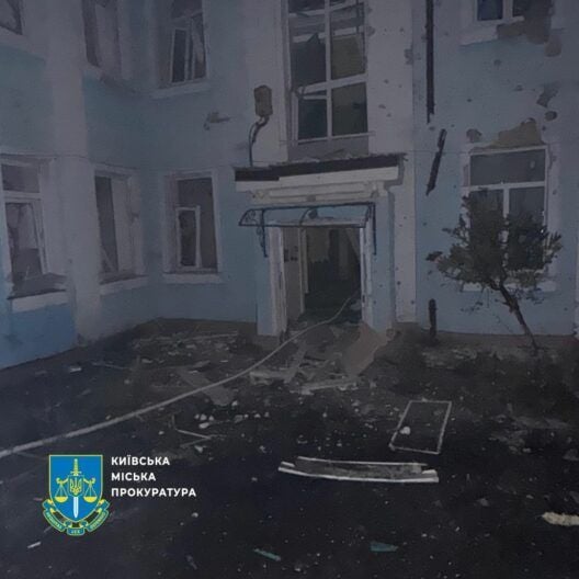 Пылает Львовский квартал в Киеве: удар по столице сегодня — фото