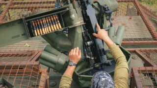 Россияне атакуют в лоб