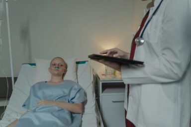 Чому кераміка — найпопулярніший матеріал для коронок