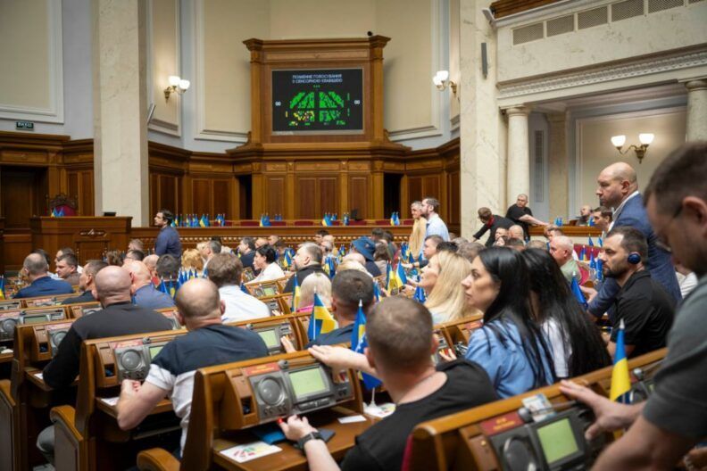 Перезагрузка Кабмина: как 10 законопроектов ушли в отставку вместе с правительством