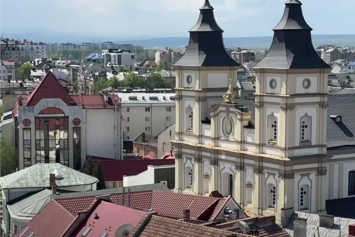 Погода в Івано-Франківську на місяць серпень 2025