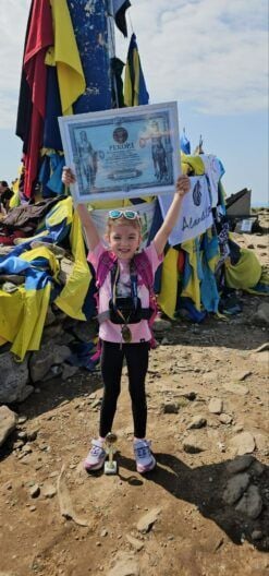 На Говерлу в 5 років! Регіна зі Львова самостійно підкорила найвищу гору України
