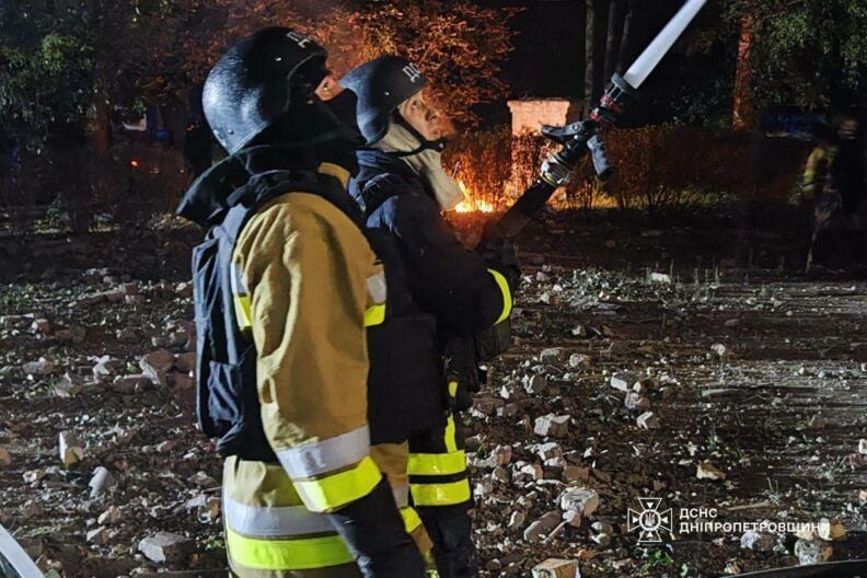 Вбито вагітну жінку… У Кам’янському РФ вдарила балістикою по пологовому (ОНОВЛЕНО)