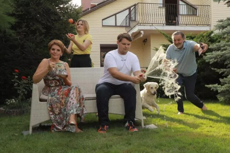 Олена Фроляк чоловік