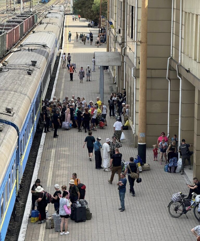 почему трудно купить билет на поезд