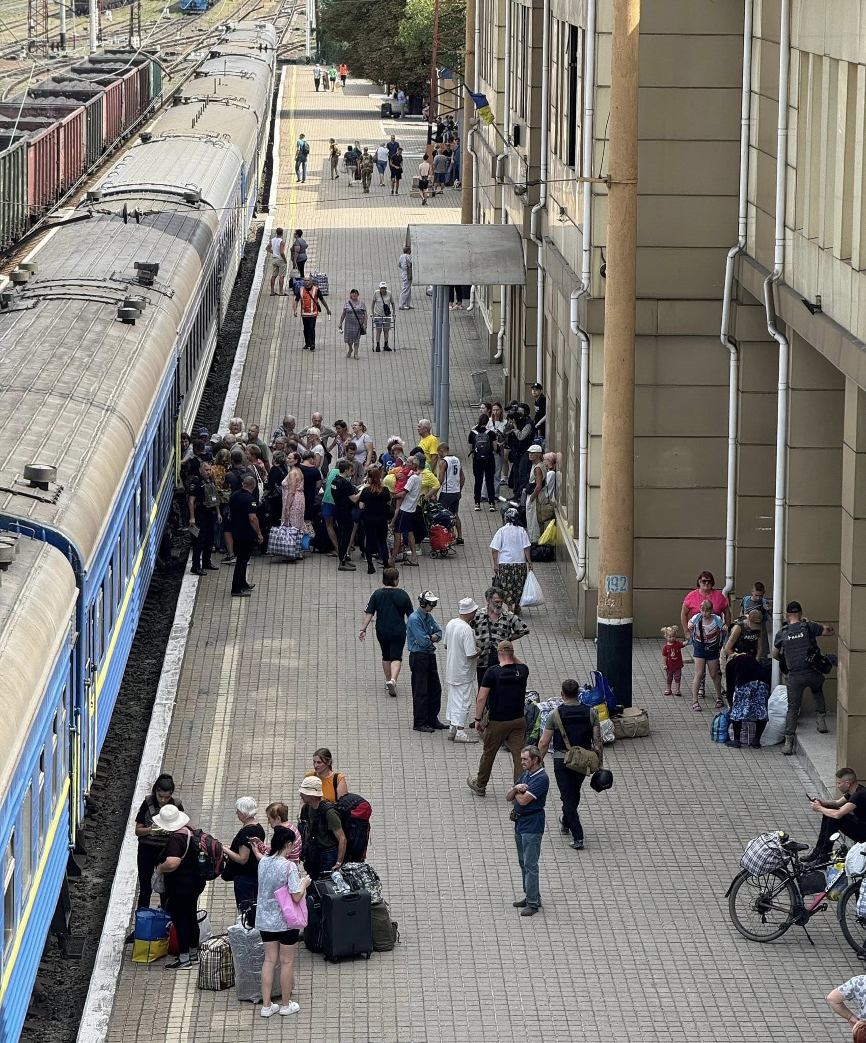 чому важко купити квиток на потяг
