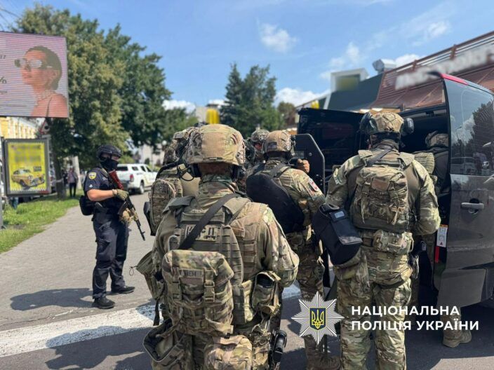 Стрілянина у МакДональдсі Черкас: що з нападником