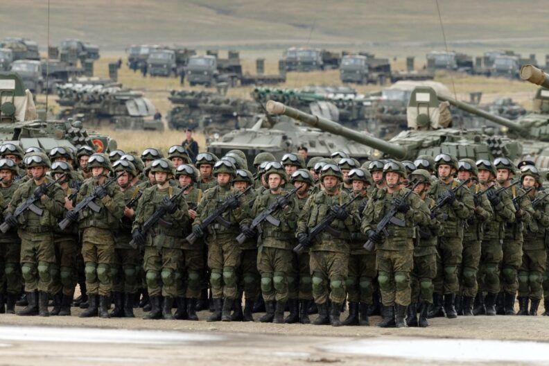 Россия ежемесячно набирает до 35 тысяч военных — ГУР