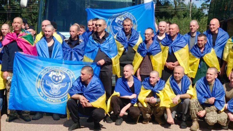 11 років були в неволі! Обмін полоненими 14 серпня: ФОТО