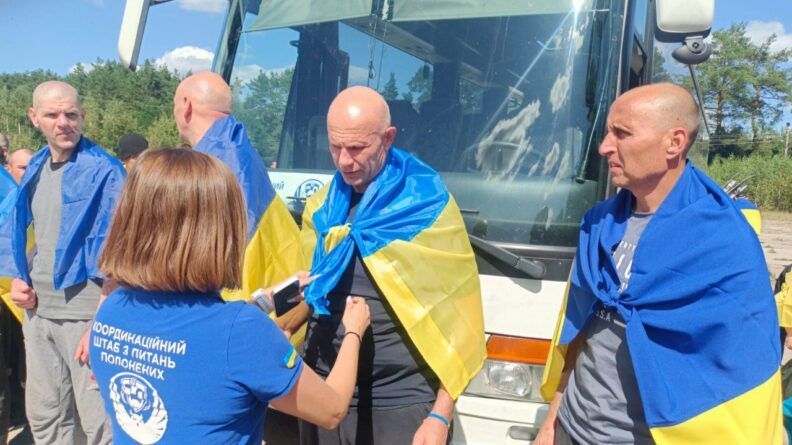 11 років були в неволі! Обмін полоненими 14 серпня: ФОТО