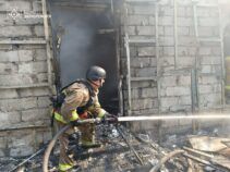 Палає пожежа, лежать поранені: росіяни вдарили балістикою по Запоріжжю