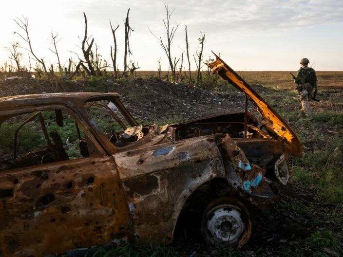 2000 метрів до Андріївки — рецензія на документальний фільм оскарівського лауреата