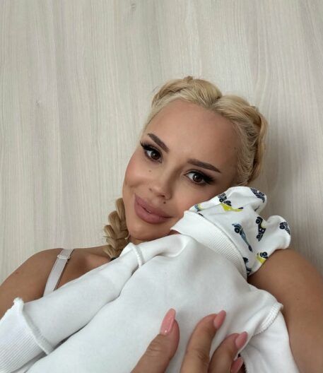 СолоХа втретє стала мамою: ким поповнилася зіркова родина