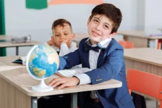 Доведеться купляти самим? У МОН відповіли, чи встигли надрукувати підручники для шкіл