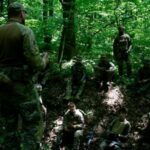 Последние здания Константиновки: россияне разнесли рынок, где еще вчера торговали люди