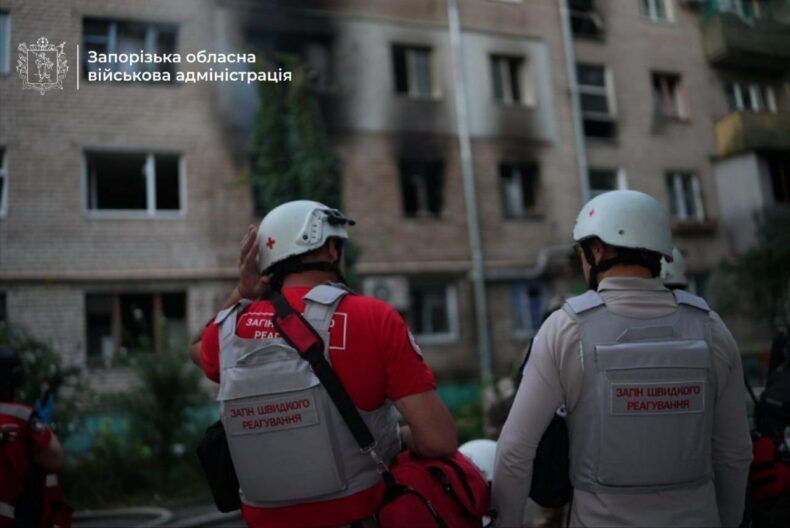 Загиблі, десятки поранених, палаючі хати: атака на Запоріжжя