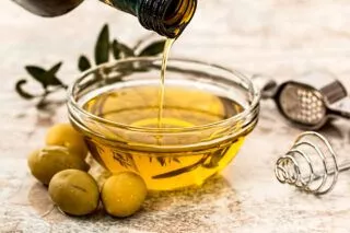 Можно ли жарить на оливковом масле
