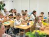 Мільйони зошитів і портфелів: скільки дітей повернулися за парти в Україні