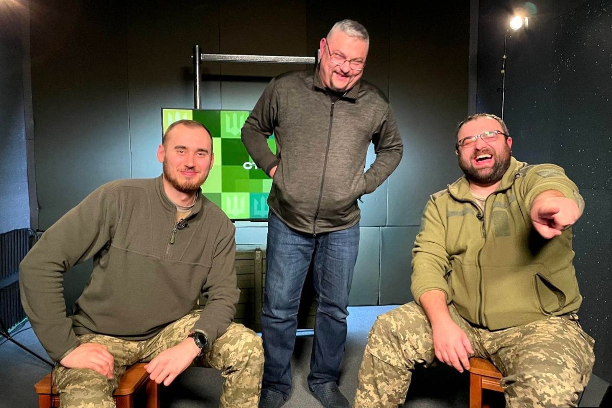 НЛО в Киевской области и диван на дереве: культовые сюжеты и герои Вікон — ТЕСТ