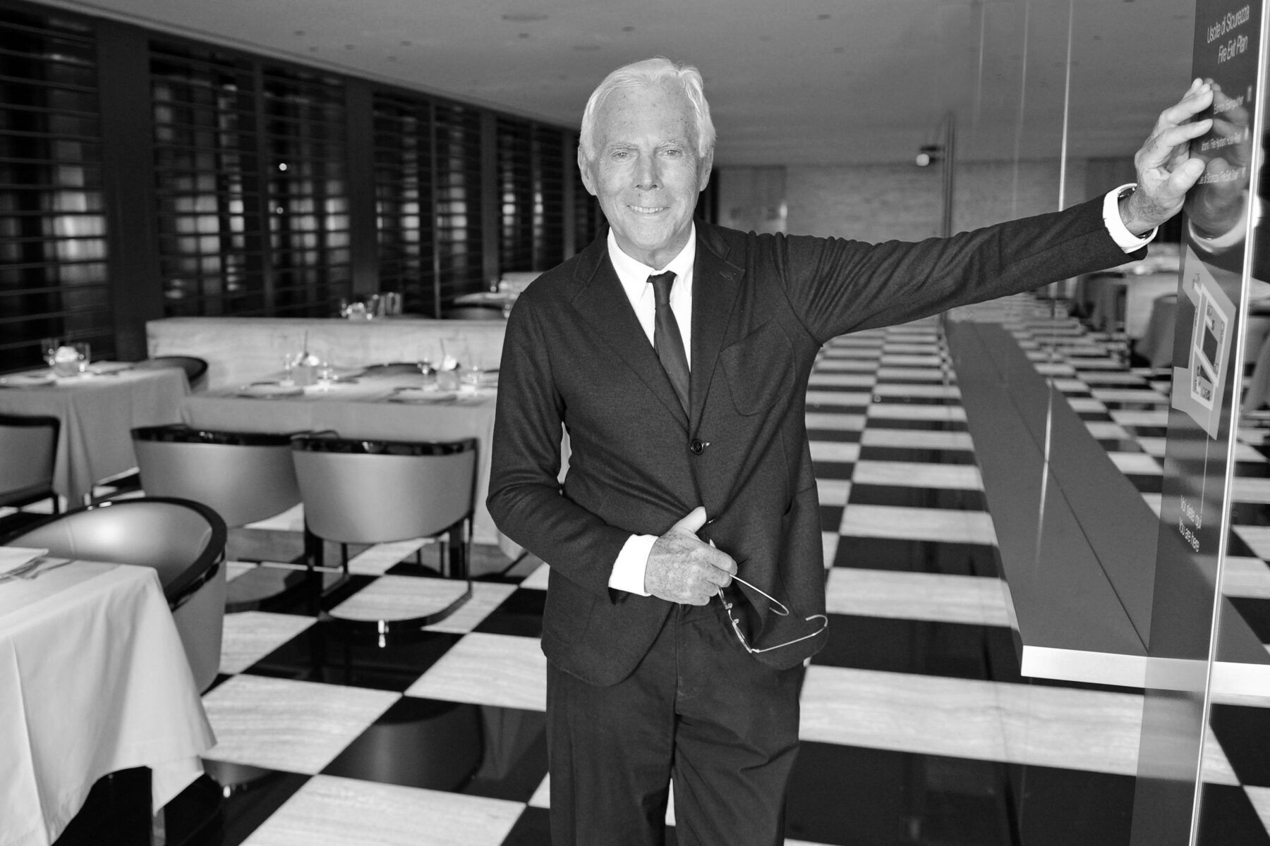 Джорджо Армані помер