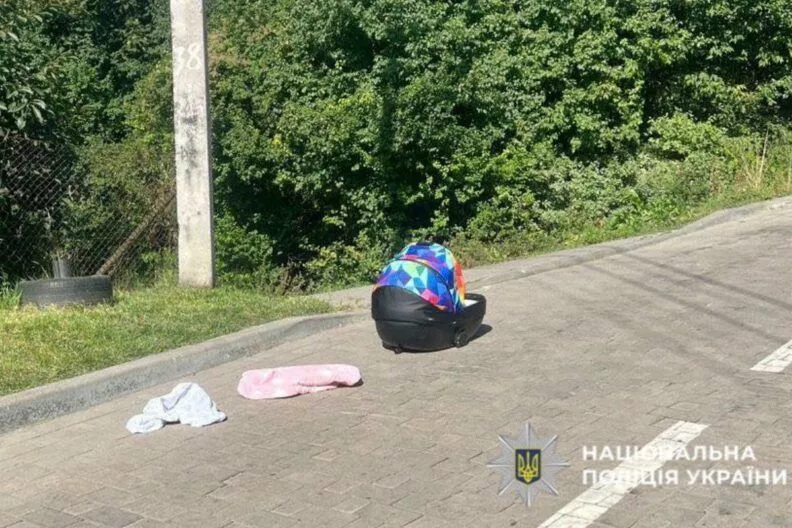 Люлька з немовлям на даху авто: інцидент з горе-батьком у Львові