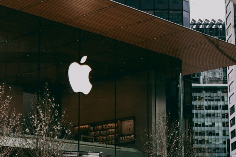презентація apple 2025 час