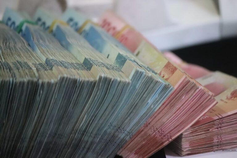 Вивезення валюти з України