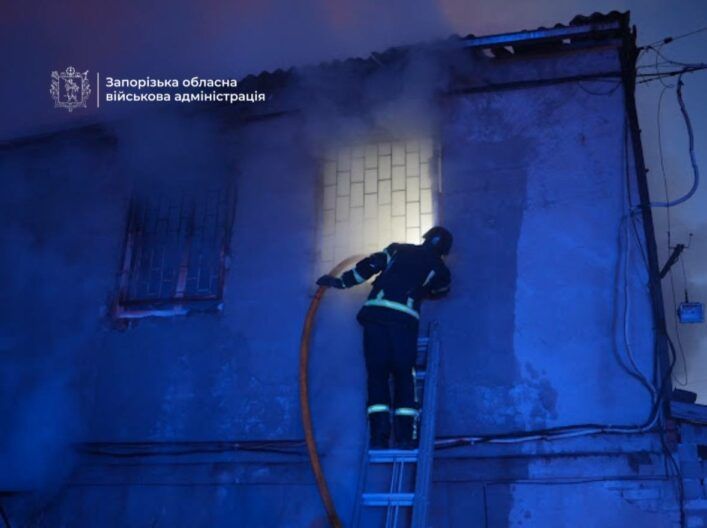 Чуда не произошло… Обстрел Запорожья убил людей, тела достают из-под завалов