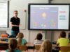 Що подарувати на День вчителя 2025 — ідеї на будь-який гаманець