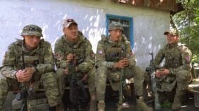 Фирменный салат от звезд сериала Друзья, который полюбили все: пошаговый рецепт приготовления