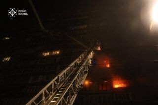 Блекаут у Києві: місто частково без світла після ударів РФ
