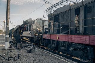 почему россия бьет по поездам
