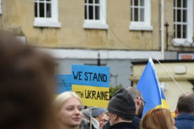 Как украинцы относятся к России — социологи о тенденциях в разных регионах