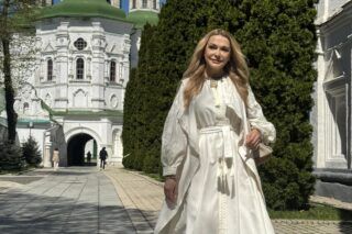 “Всі мої емоції лишилися у Маріуполі”. Історія дівчини, яка пройшла фільтрацію та свідчила на трибуналі про злочини РФ