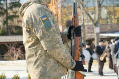 нові контракти