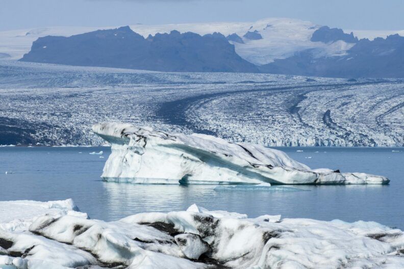 Фото <a href="https://www.pexels.com/uk-ua/photo/34585967/" target="_blank">Pexels</a> Сотні міст можуть зникнути під водою: Антарктида тане швидше, ніж очікували