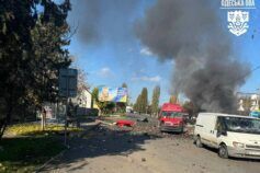 Удар дронами по ринку в Чорноморську: загиблі та поранені