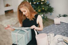 Тяжело работай, чтобы хорошо зарабатывать? Пять вредных убеждений о деньгах, которые ты навязываешь ребенку