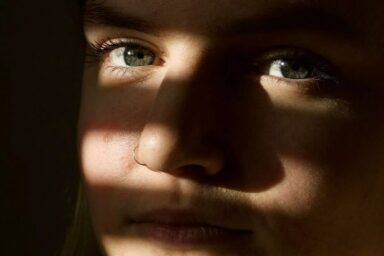 Подруга говорить лише про себе: що робити, аби вона почала слухати інших