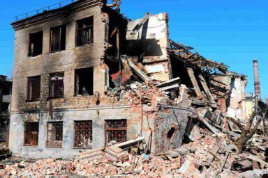Фото до: Брак житла в Україні: чому людям немає де жити після втрати власного дому