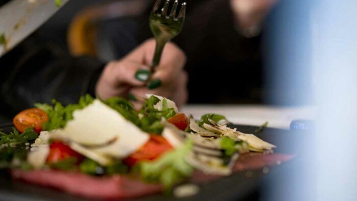 Українські військові та шведський Карл Густав знищують ворожі танки! Репортаж з лінії фронту