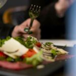 Смертельно опасная аллергия: в США умер мужчина после обычного мясного блюда