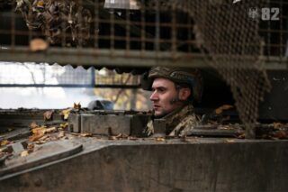 “То плачу у відчаї, то радію життю. Як приборкати емоційні гойдалки?”