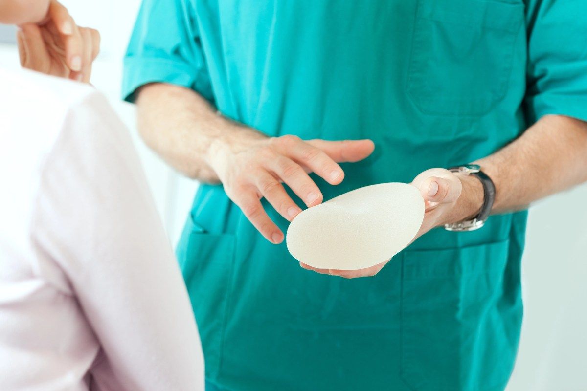 Фото к: Когда женщинам лучше делать маммопластику: советы пластического хирурга