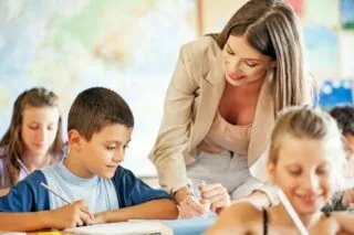 Повышение зарплат учителям: названа новая сумма минимального оклада