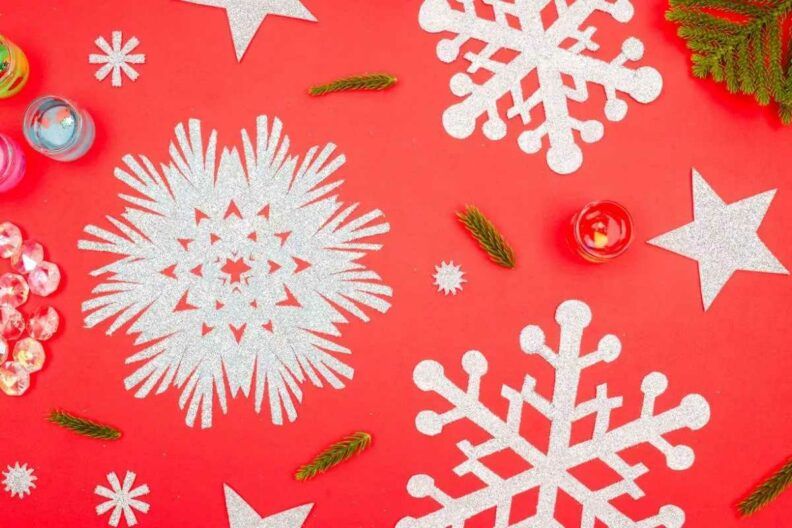 Як зробити сніжинку своїми руками
