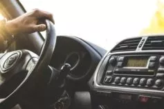 можно ли ездить с просроченными правами