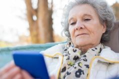 как добавить пенсионное удостоверение в дию